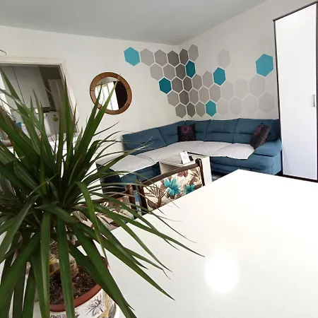 Flamingo 365 - Near Center With Free Parking Apartment *